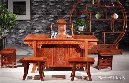 很多人其實對 紅木 都存在誤區(qū),紅木家具更適合真愛粉長期投資